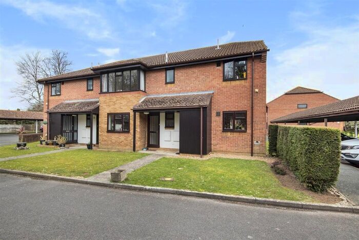 2 Bedroom Flat To Rent In Trotyn Croft, Aldwick Felds, Bognor Regis, PO21