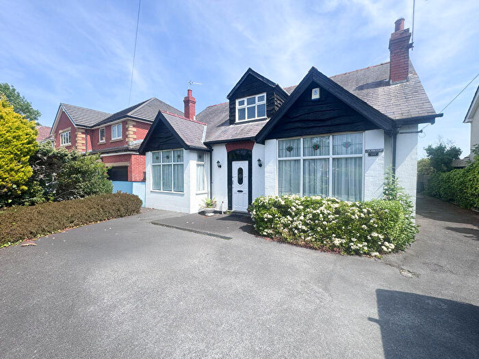3 Bedroom Detached House For Sale In Hardhorn Road, Poulton-Le-Fylde, FY6