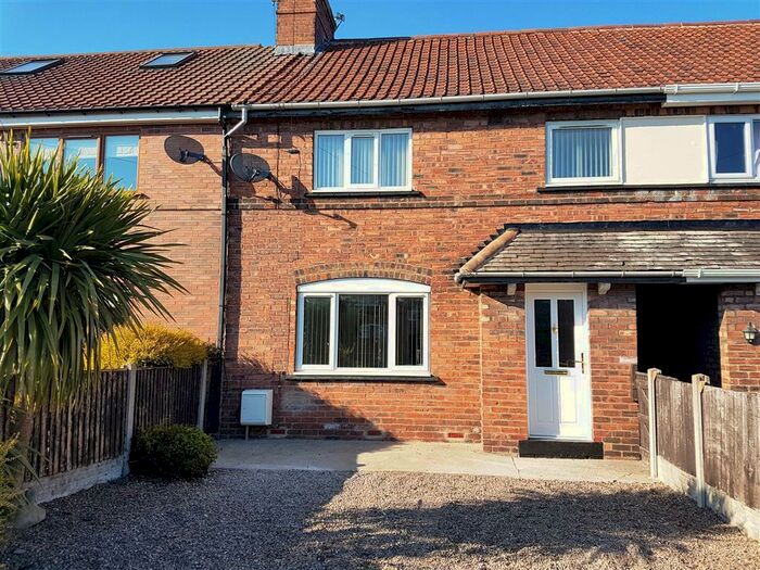 3 Bedroom Terraced House To Rent In Essex Road, Bircotes, Doncaster, DN11