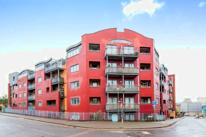 2 Bedroom Apartment To Rent In Selden Hill, Hemel Hempstead, HP2