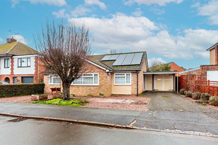 3 Bedroom Detached Bungalow For Sale In Harvey Road, Rushden, NN10