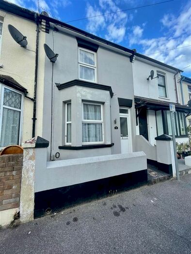 3 Bedroom Terraced House To Rent In Selbourne Road, Gillingham, ME7