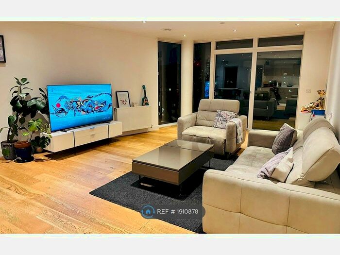 2 Bedroom Flat To Rent In Coneybear Point, London, SE10