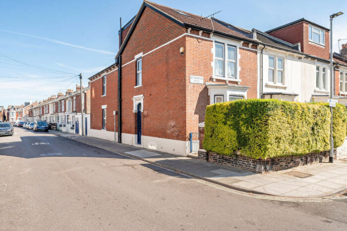 6 Bedroom End Of Terrace House For Sale In St. Andrews Road, Hampshire, PO5