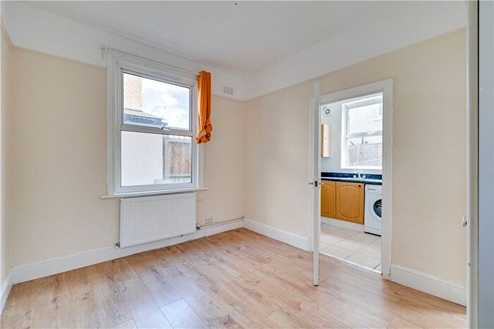Studio To Rent In Brookwood Road, London, SW18