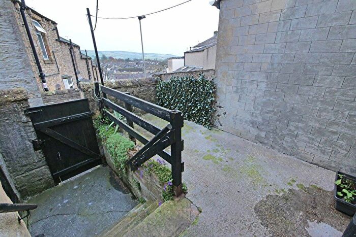 3 Bedroom Terraced House For Sale In Castle Street, Skipton, BD23