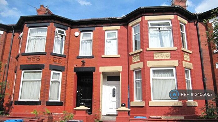 5 Bedroom Terraced House To Rent In Kensington Avenue, Manchester, M14