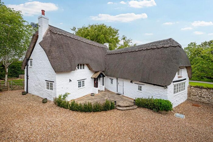 4 Bedroom Detached House For Sale In Lower End, Thornborough, MK18