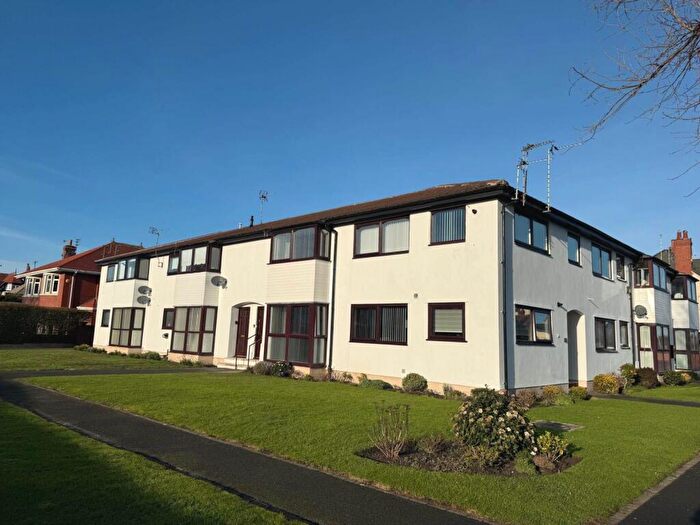 2 Bedroom Apartment To Rent In St James Lodge, Clifton Drive, Lytham St Annes, FY8