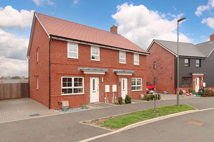 3 Bedroom Semi-detached House For Sale In Broughton, Aylesbury, HP22