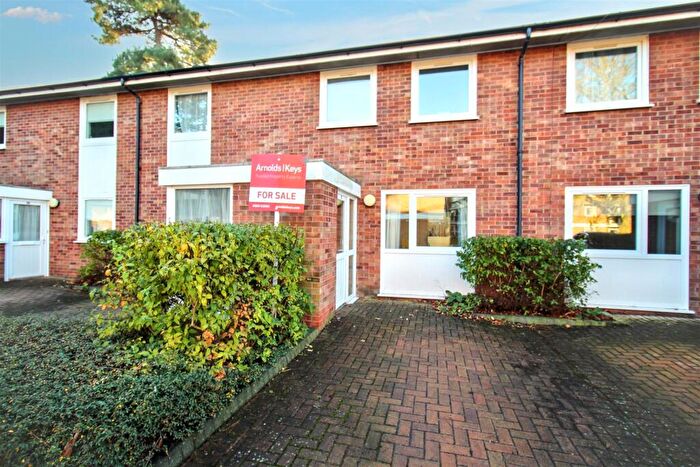 2 Bedroom Flat For Sale In Upton Road, Norwich, NR4