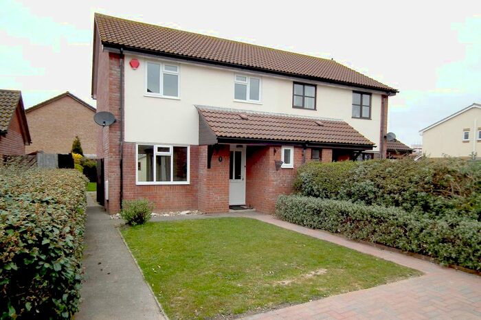 3 Bedroom Semi-Detached House To Rent In Foxglove Close, Hoburne Farm Estate, Highcliffe, Dorset., BH23