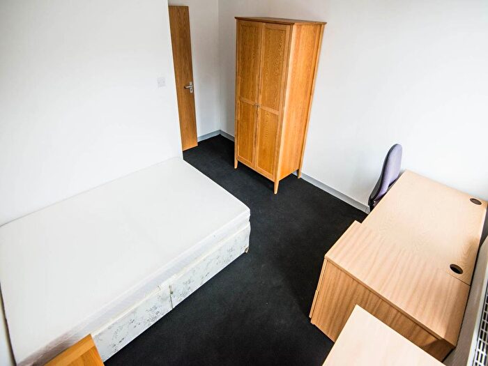 2 Bedroom Property To Rent In Tennyson Road, Southampton, SO17