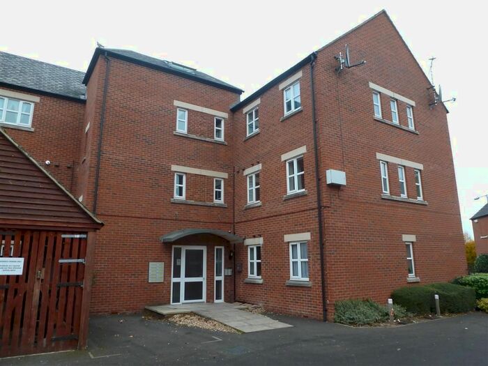 2 Bedroom Flat To Rent In Massingham Park, Taunton TA2