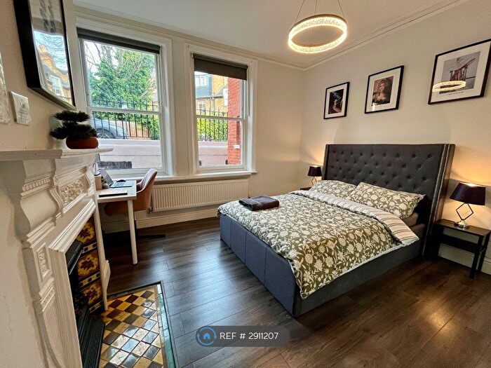 2 Bedroom Flat To Rent In Richmond Way, London, W14