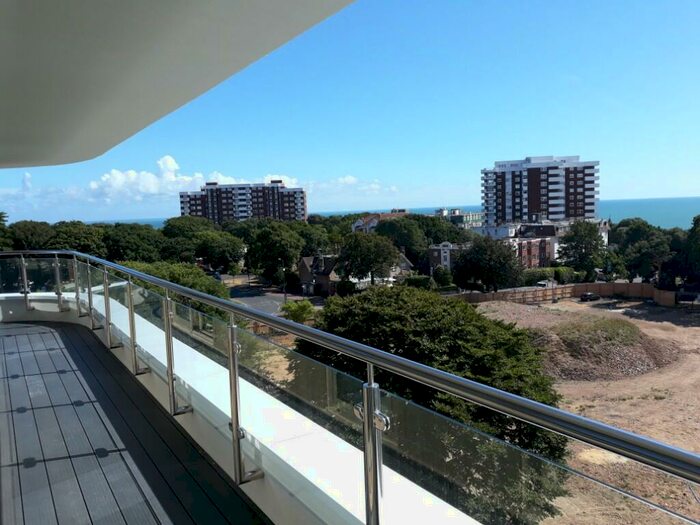 2 Bedroom Apartment To Rent In St. Peters Road, Bournemouth, Dorset, BH1