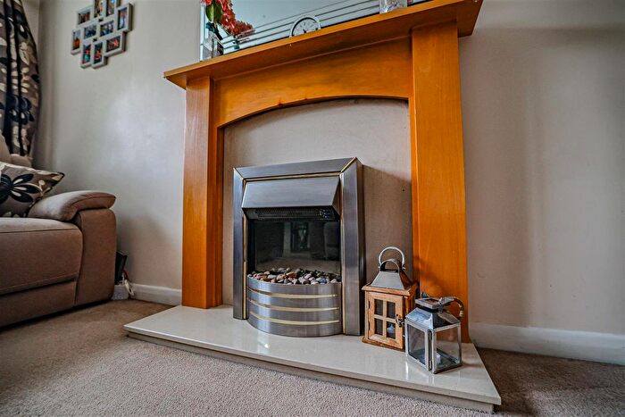 2 Bedroom Property For Sale In Crackley Meadow, Hemel Hempstead, HP2