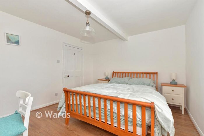 2 Bedroom Detached House For Sale In Middle Wall, Whitstable, Kent, CT5