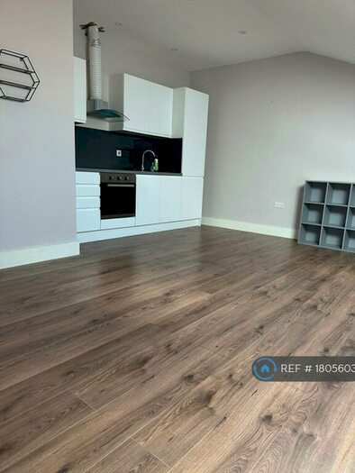 2 Bedroom Flat To Rent In Cube House, Stoke Mandeville, Aylesbury, HP22