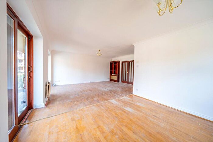 2 Bedroom Apartment For Sale In The Moorings, Harrogate Road, Leeds, West Yorkshire, LS17