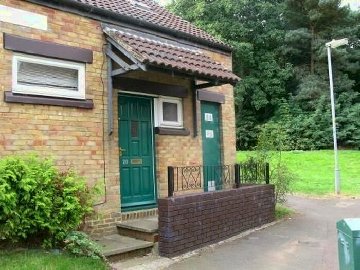 3 Bedroom Terraced House To Rent In Hembury Place, Northampton, NN4