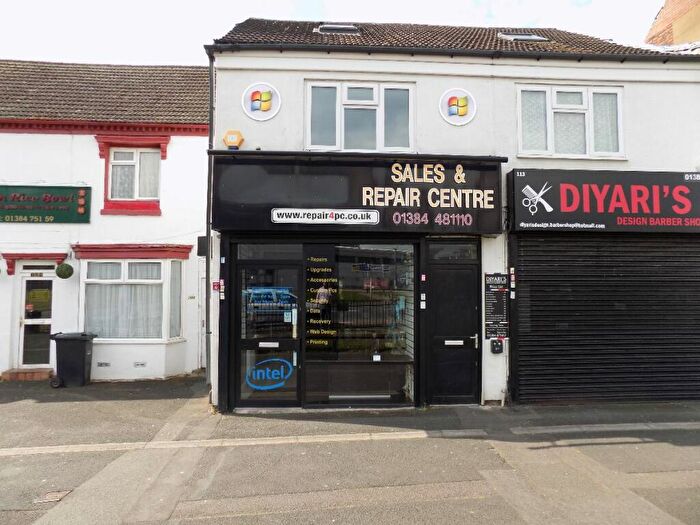 Flat To Rent In Dudley Road, Brierley Hill, West Midlands, DY5