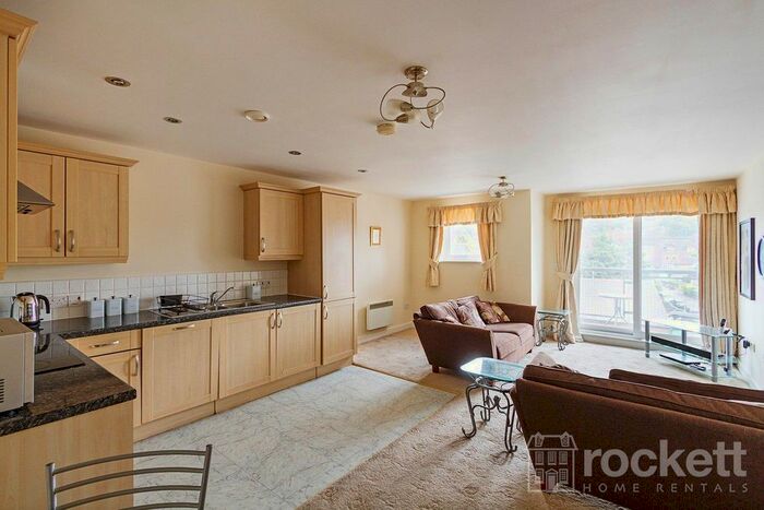 2 Bedroom Flat To Rent In London Road, Newcastle-Under-Lyme, ST5