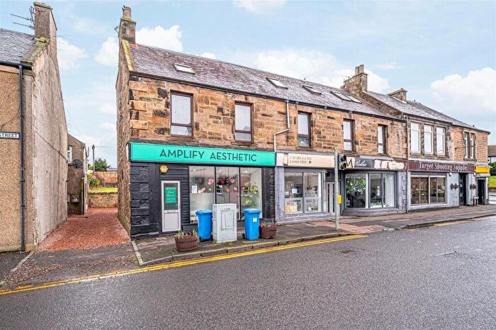 2 Bedroom Flat For Sale In Main Street, Crossgates, KY4