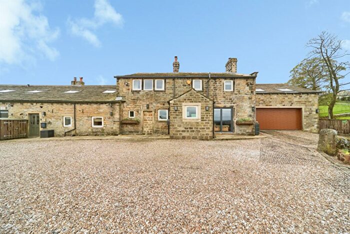 5 Bedroom Farm House For Sale In Isle Lane, Oxenhope, Keighley, BD22
