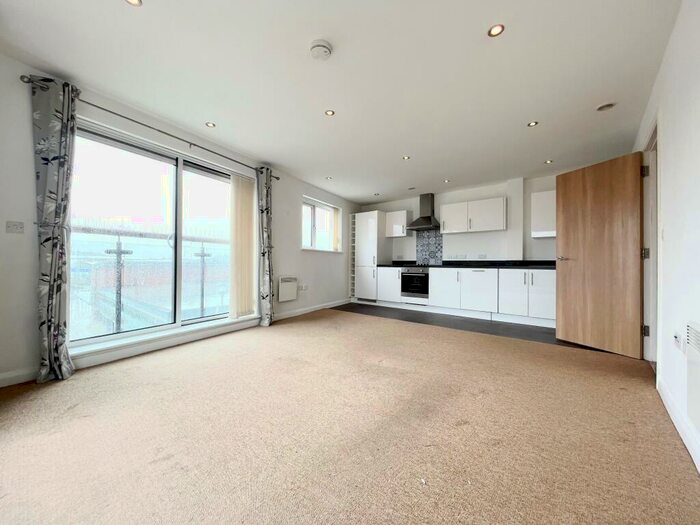 2 Bedroom Flat To Rent In Whittle Way, Gloucester, GL3