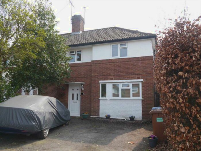 3 Bedroom Semi-Detached House To Rent In Crawford Road, Hatfield, AL10