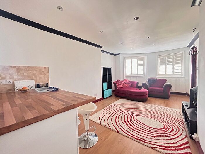 1 Bedroom Flat To Rent In Upper Rock Gardens, Brighton, BN2