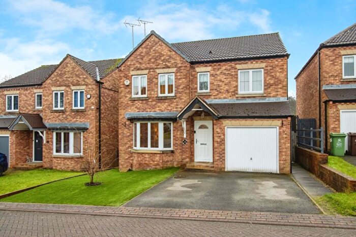 4 Bedroom Detached House For Sale In Watering Meadow, Morley, Leeds, West Yorkshire, LS27