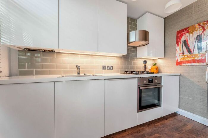 1 Bedroom Flat To Rent In Moat Place, Stockwell, London, SW9