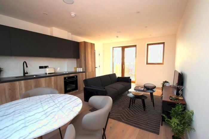 1 Bedroom Flat To Rent In Bickley Road, London, E10