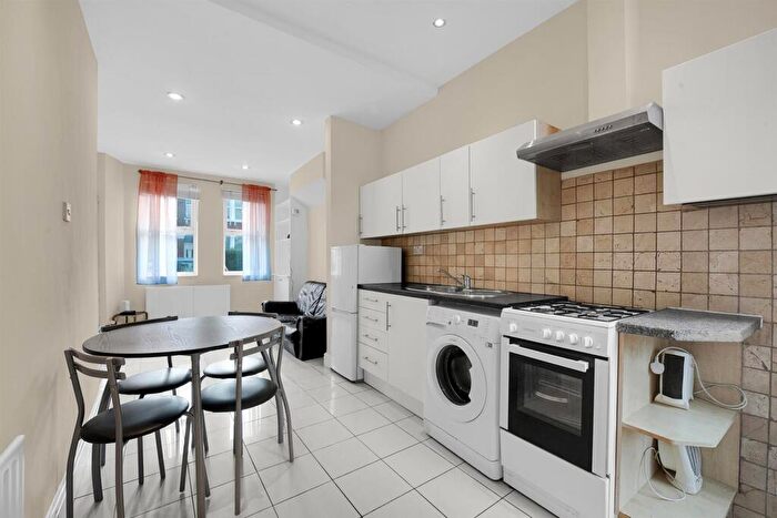 1 Bedroom Flat To Rent In ** Garden Flat ** Chapter Road, London, NW2