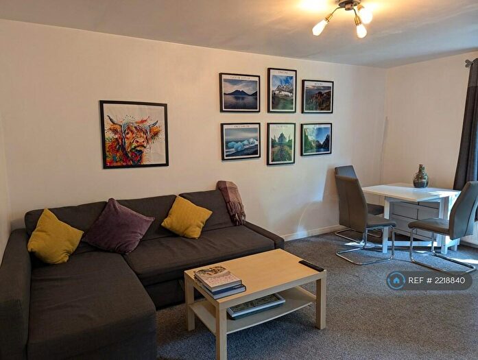 2 Bedroom Flat To Rent In Weavers Way, London, NW1