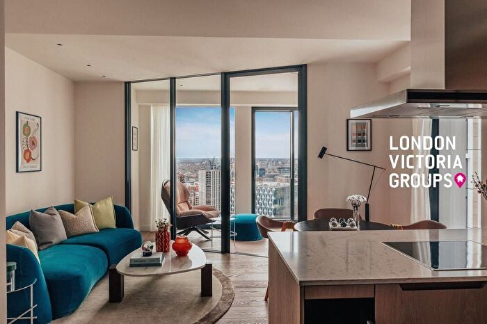 3 Bedroom Flat To Rent In River Park Tower, Nine Elms Lane, London, SW8