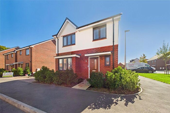 4 Bedroom Detached House For Sale In Quiller Avenue, Arborfield Green, Reading, Berkshire, RG2
