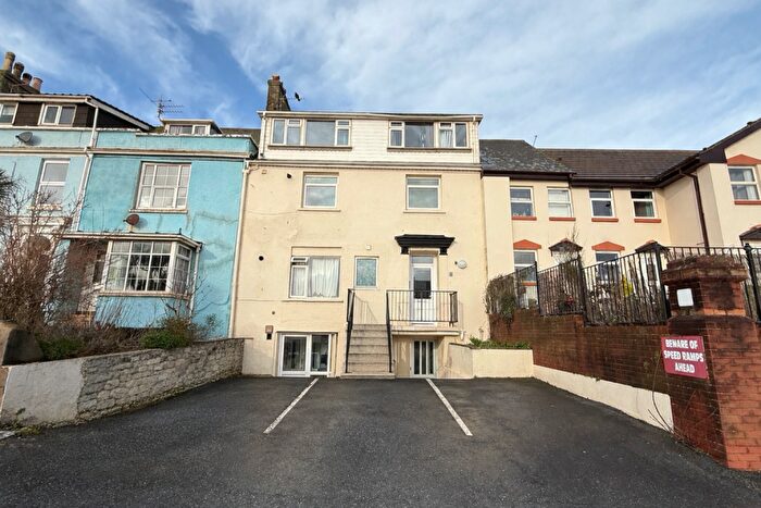 1 Bedroom Flat For Sale In Flat, West Cliff, Dawlish, Devon, EX7