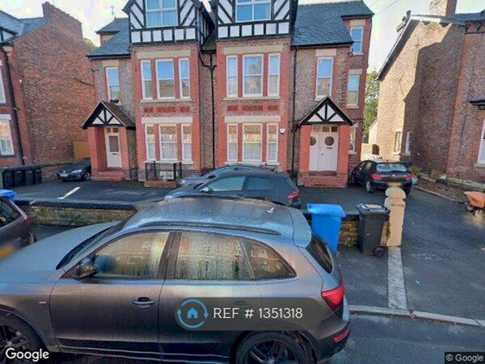 2 Bedroom Flat To Rent In Westacre House, Stockport, SK4