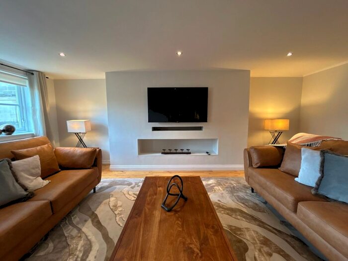 2 Bedroom Flat To Rent In Saint Andrew's Square, Glasgow, G1