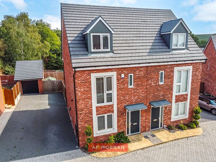 4 Bedroom Semi-Detached House For Sale In Groveley Lane, Cofton Hackett, Birmingham, Worcestershire, B45