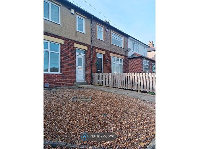 3 Bedroom Terraced House To Rent In Bradford Road, Birkenshaw, Bradford, BD11