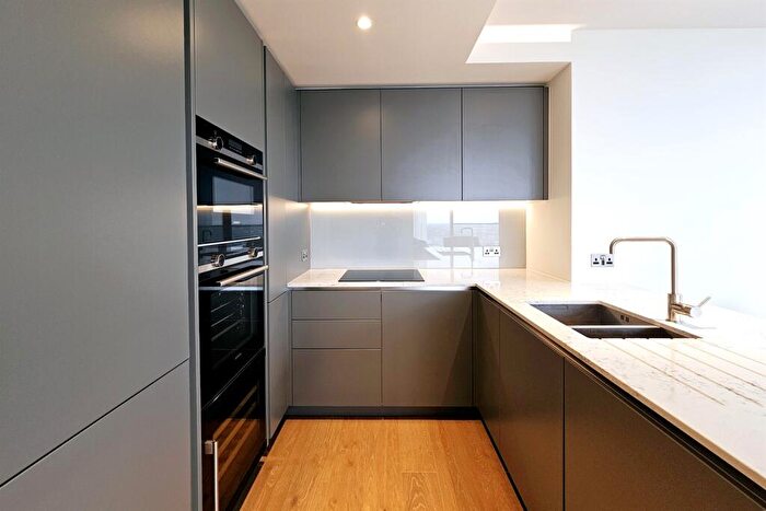 2 Bedroom Flat To Rent In Hampton Tower, E14
