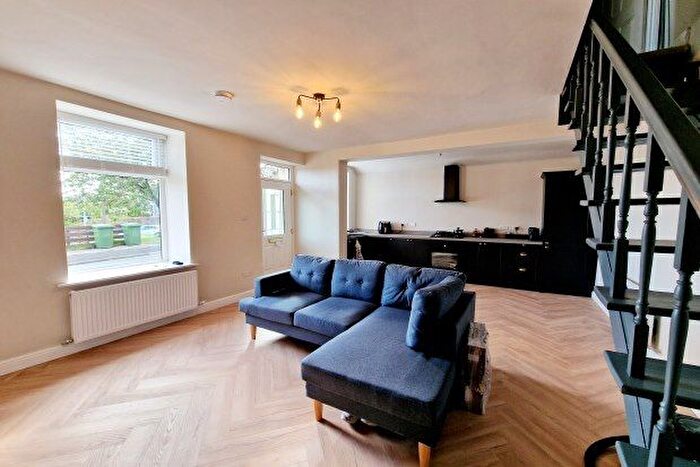 2 Bedroom Property To Rent In Water Street, Worsthorne, Burnley, BB10