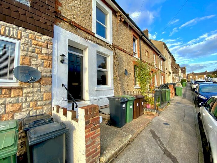 3 Bedroom House To Rent In Randall Street, Maidstone, ME14