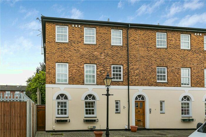 1 Bedroom Flat To Rent In Copenhagen Gardens, London, W4