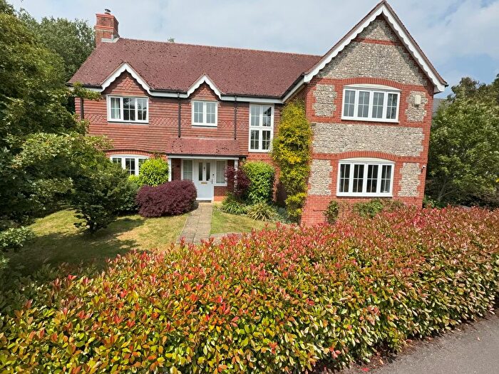 5 Bedroom Detached House For Sale In Knoll Gardens, Newbury, RG20