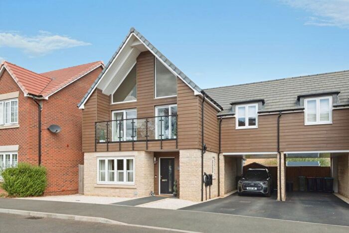4 Bedroom Link Detached House For Sale In Osier Way, Olney, MK46